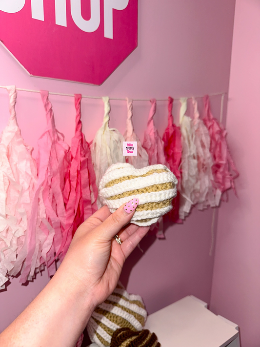 Crochet heart concha