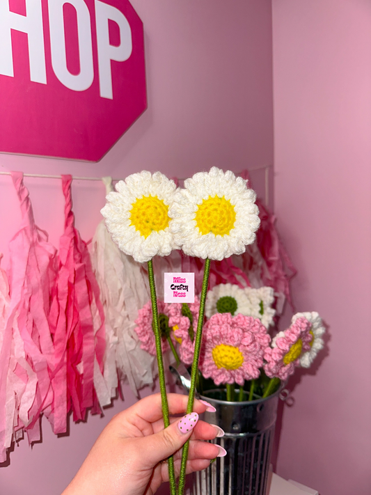 Crochet daisy