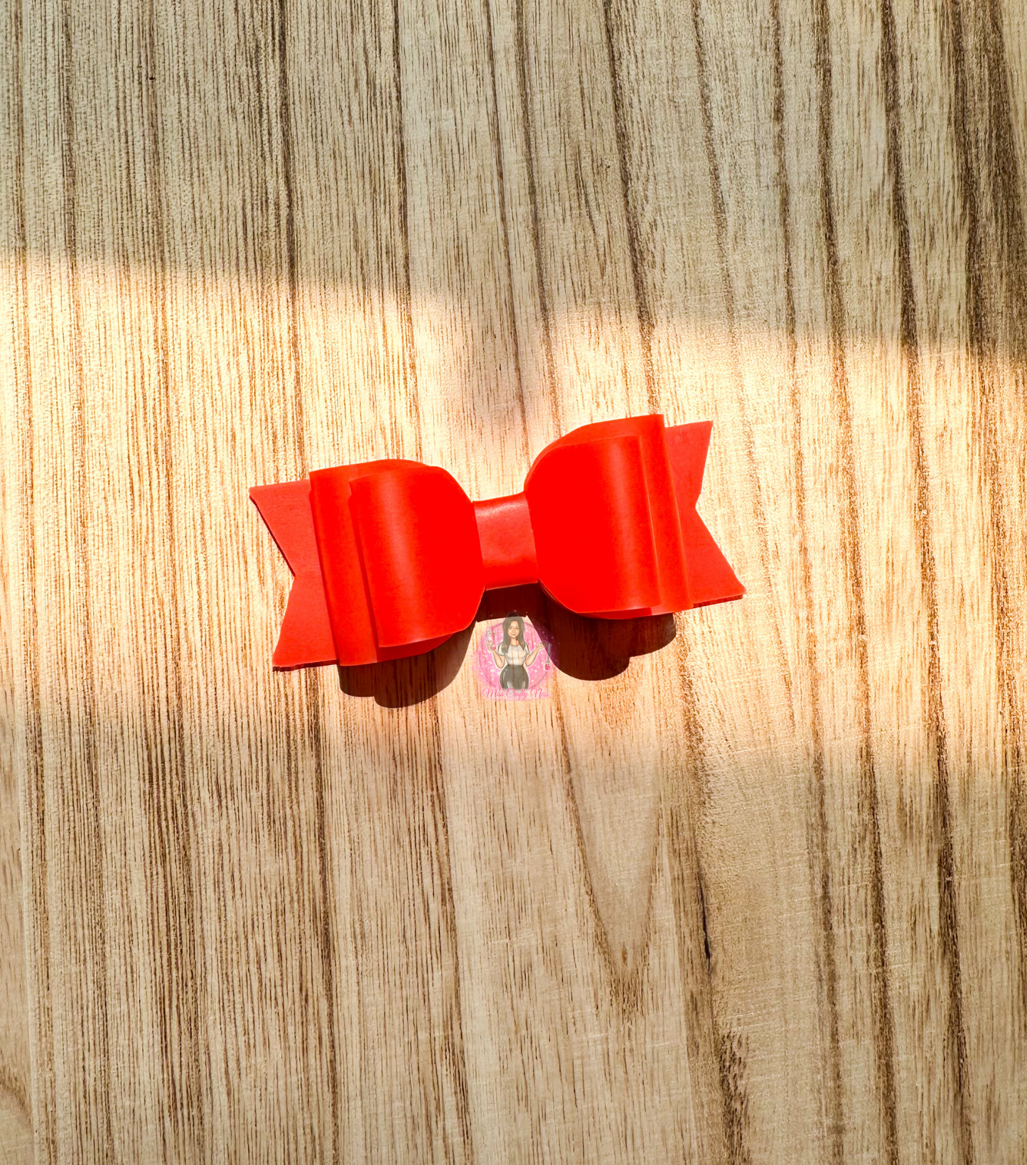 Red jelly bow straw topper