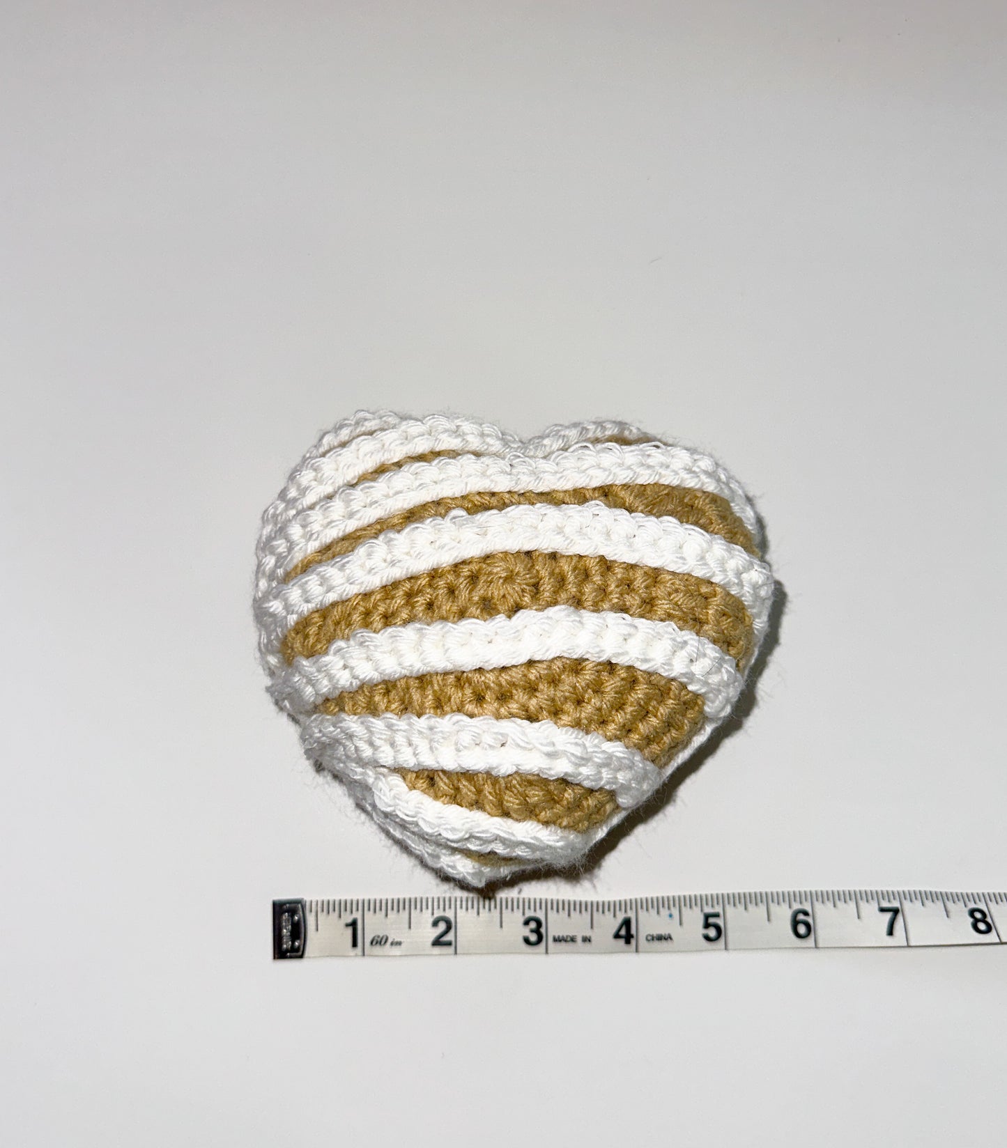 Crochet heart concha