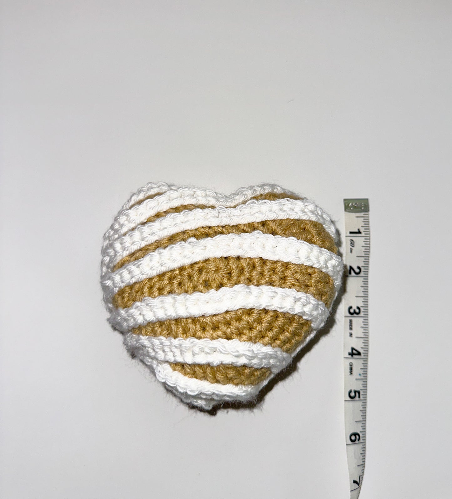 Crochet heart concha