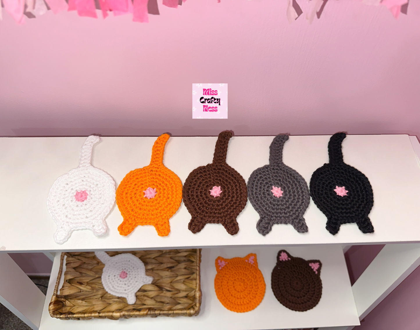 Crochet cat butt coaster