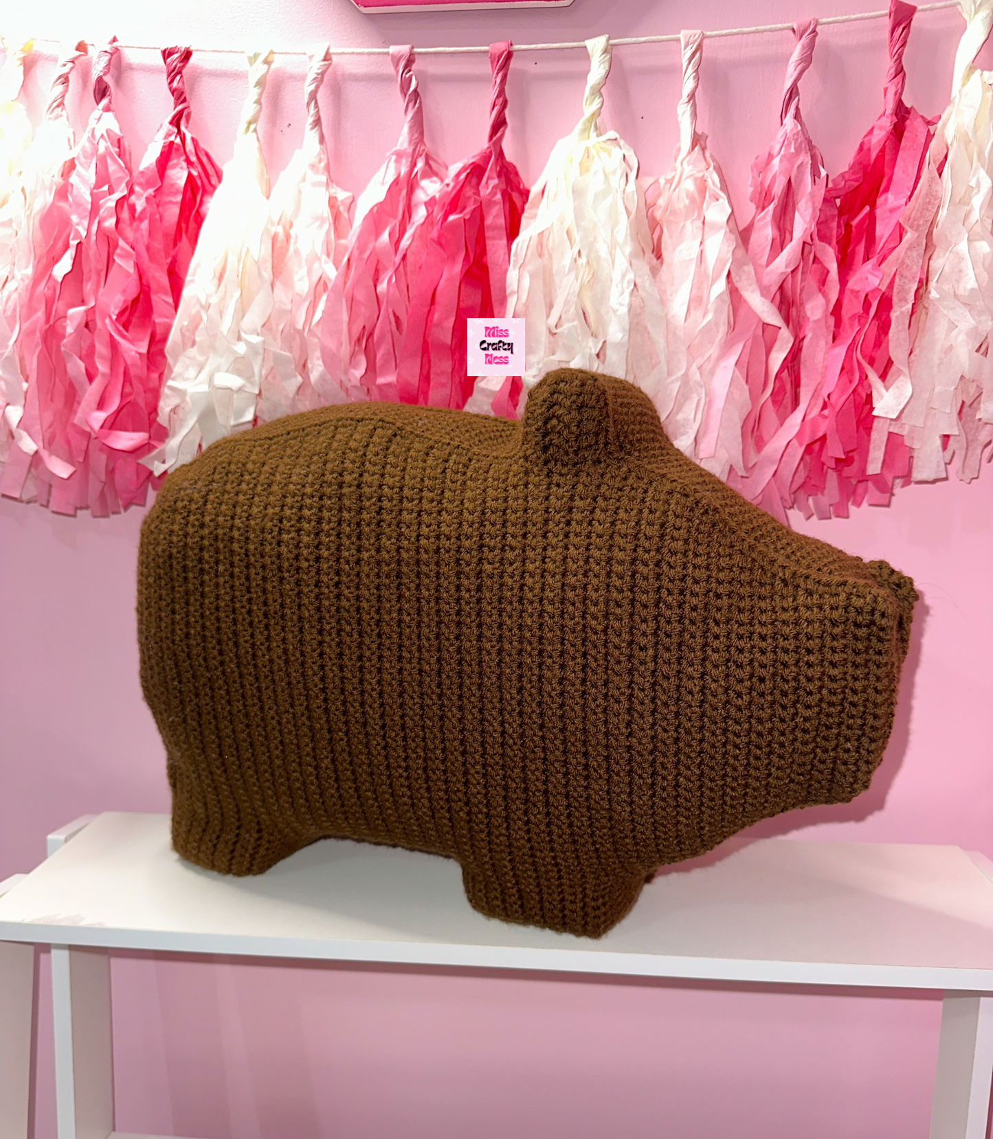 Crochet marranito pillow
