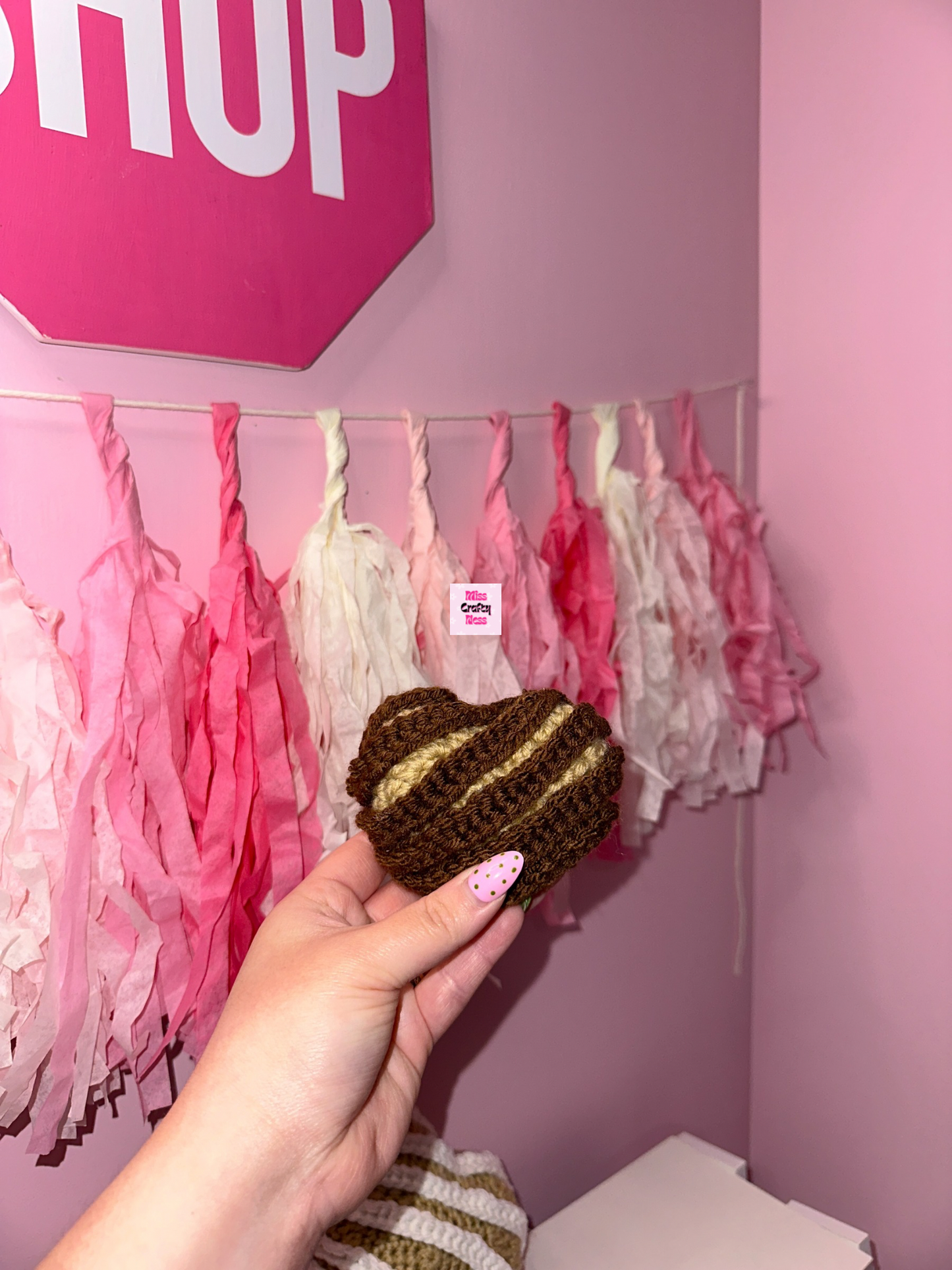 Crochet heart concha
