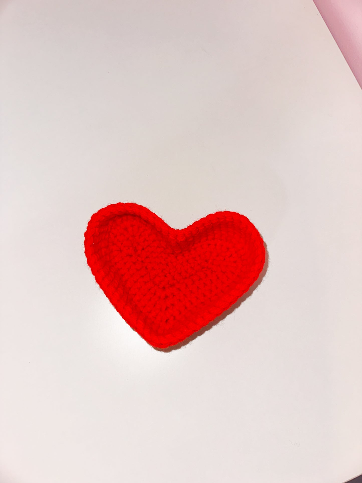 Crochet heart tray