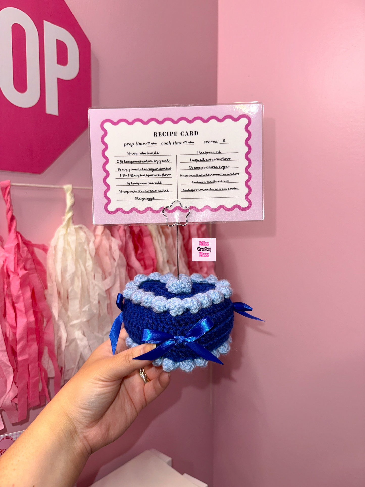 Crochet Heart cake photo holder